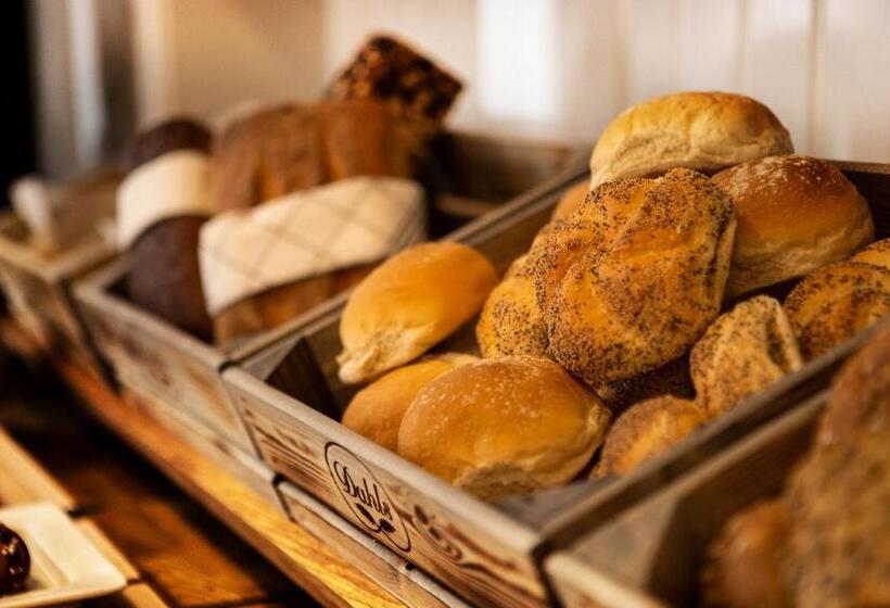 패밀리 룸, Lisebergsbyns B&B