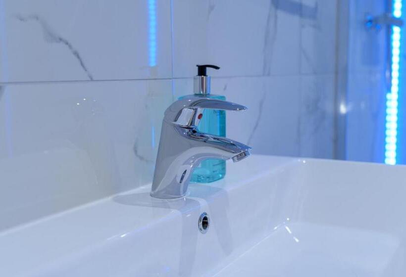 חדר סופריור עם מיטת קינג, The Stanley