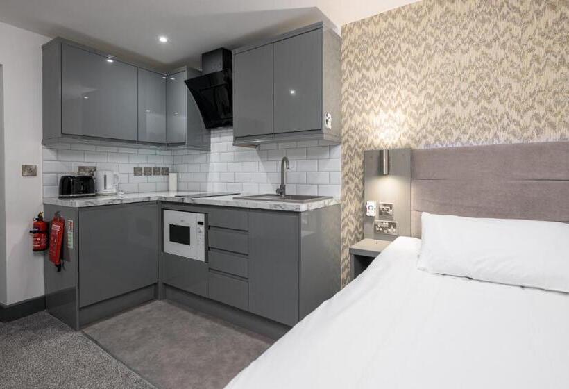 סטודיו דלוקס, The Stanley