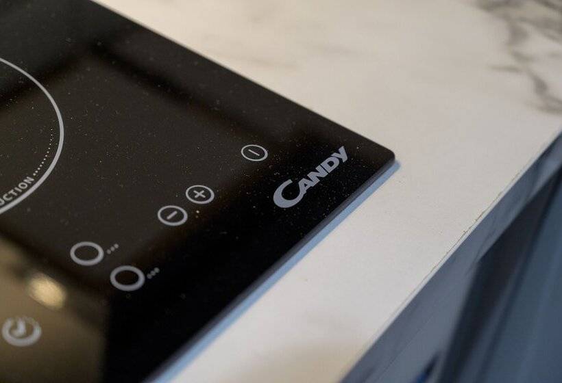 חדר סטודיו סטנדרד, The Stanley