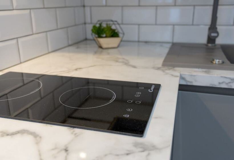 סטודיו סופריור, The Stanley