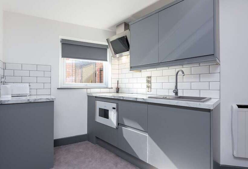 סטודיו סופריור, The Stanley