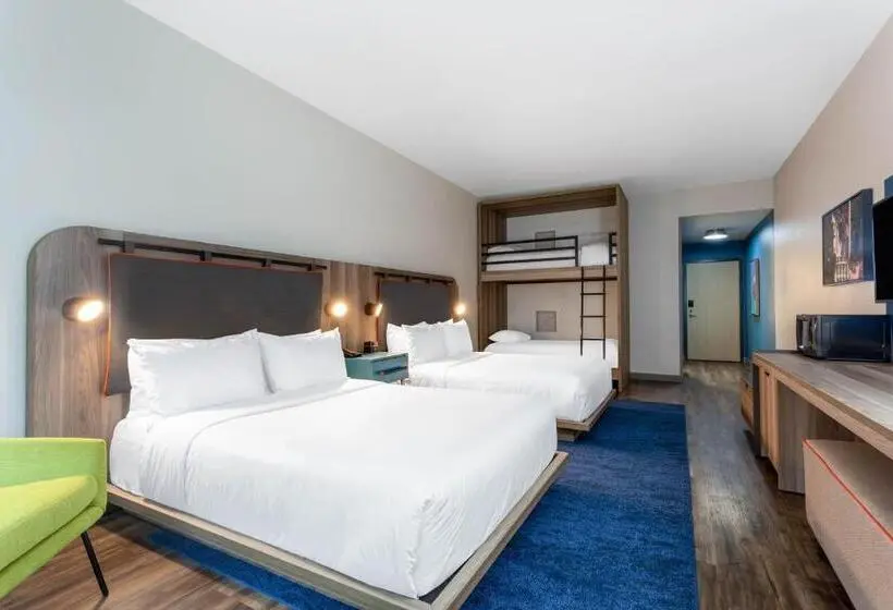 Perhehuone, Tryp By Wyndham Orlando
