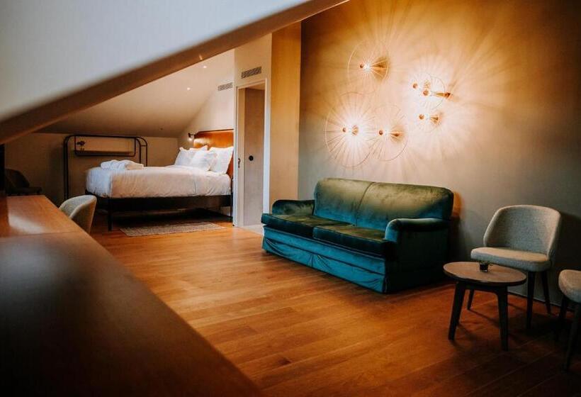 سوییت جونیور, Exmo Hotel By Olivia