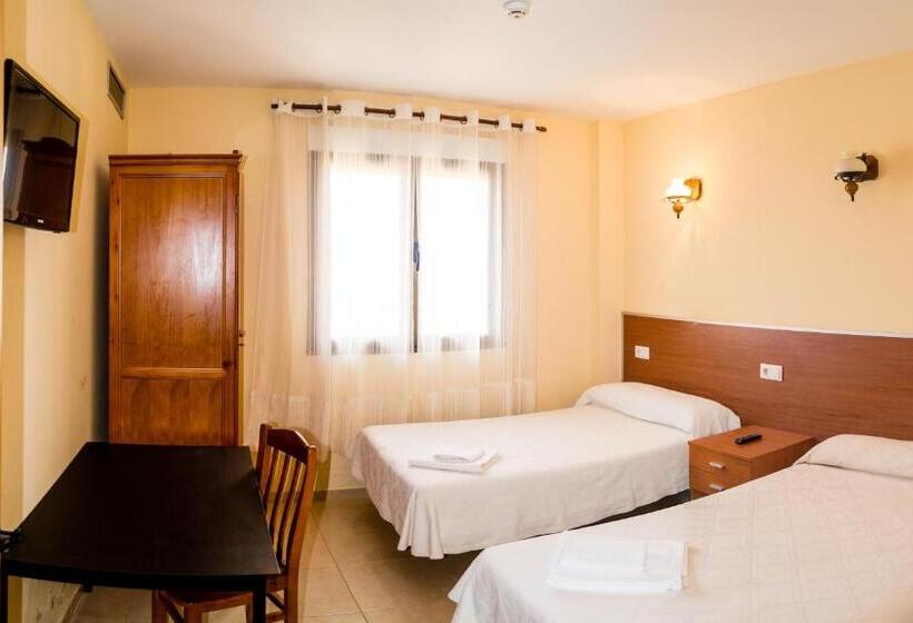 Номер Стандарт, El Roble Hotel Restaurante