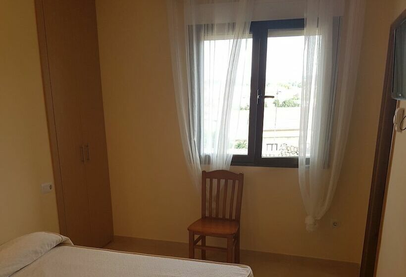 标准单人间, El Roble Hotel Restaurante