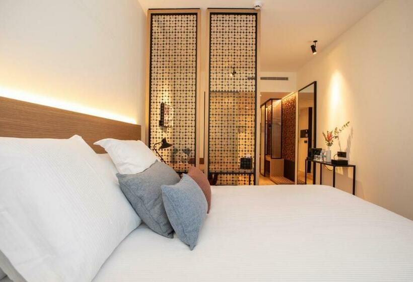 اتاق لوکس, Paxton Barcelona