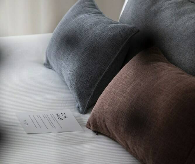 اتاق لوکس سه تخته, Paxton Barcelona