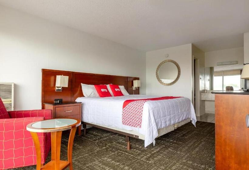 スタンダードルーム, Oyo At Chicago Rockford International Airport, Il