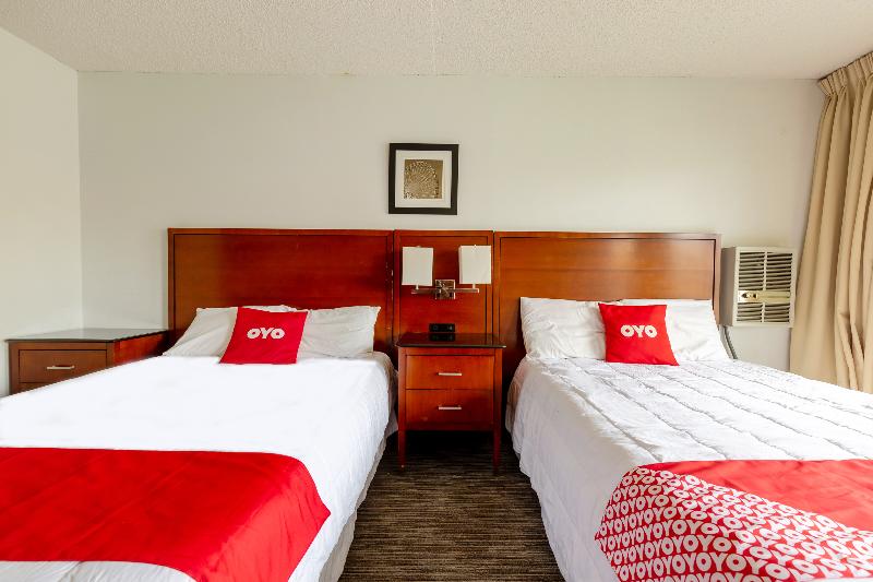 スタンダードルーム, Oyo At Chicago Rockford International Airport, Il