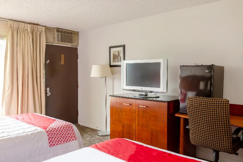 スタンダードルーム, Oyo At Chicago Rockford International Airport, Il