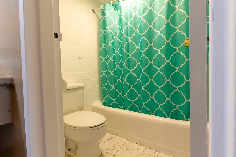 キングサイズベッドのスタンダードルーム, Oyo At Chicago Rockford International Airport, Il