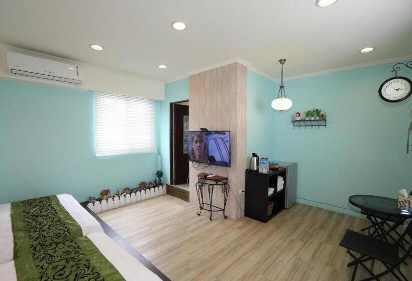 اتاق استاندارد چهار تخته, Near Seaside B&b 花蓮縣民宿1092號