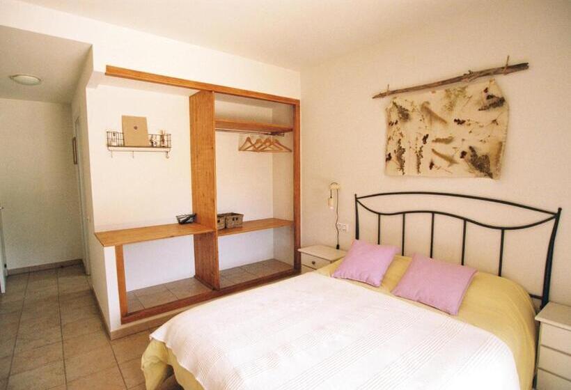 Quarto Estandar com Terraço, Hostal De L Aigua