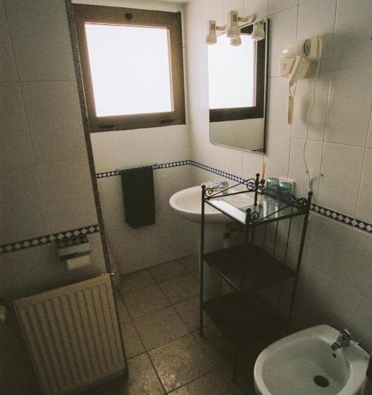 Quarto Estandar com Terraço, Hostal De L Aigua