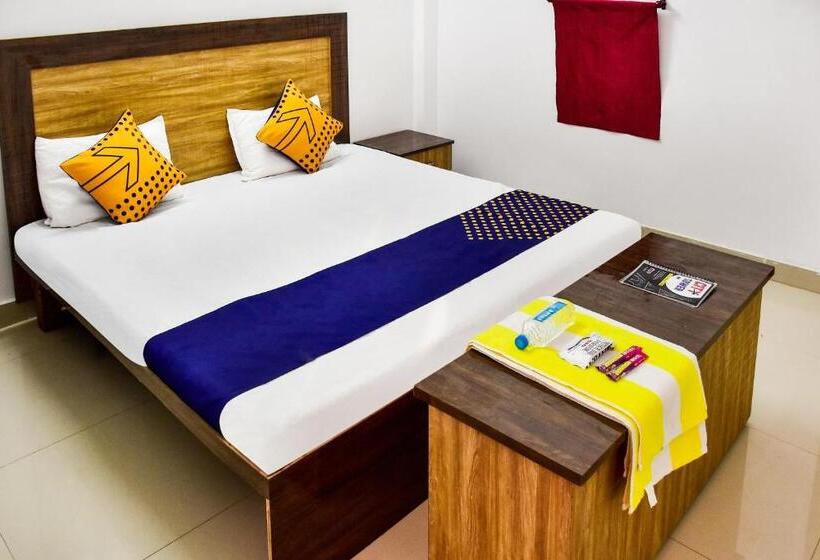 غرفة قياسية ثلاثية, Spot On City Tower Inn