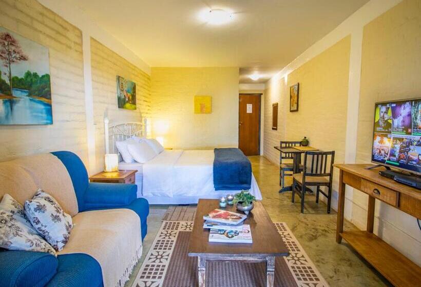 带阳台套房, Pousada Villaserrana