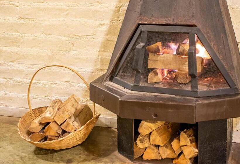 Полулюкс, Pousada Villaserrana