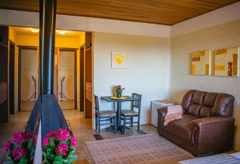 小型套房, Pousada Villaserrana