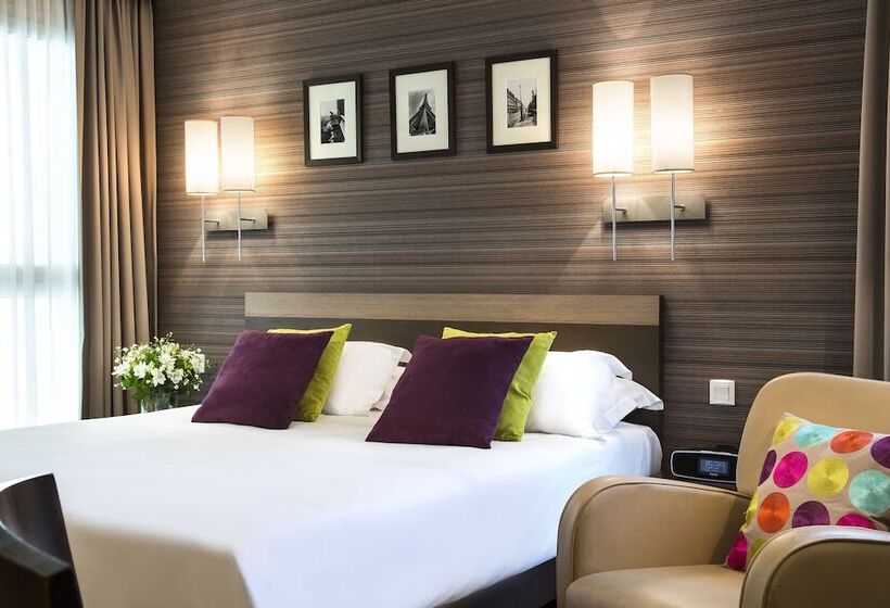 スタンダードスタジオ, Citadines Republique Paris