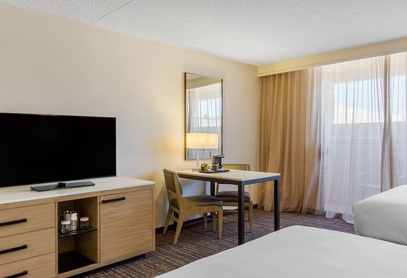 غرفة قياسية سرير مزدوج, Doubletree By Hilton Hotel Golf Resort Palm Springs