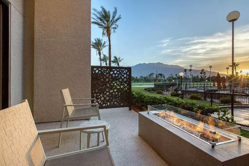 اتاق استاندارد با تخت بزرگ, Doubletree By Hilton Hotel Golf Resort Palm Springs