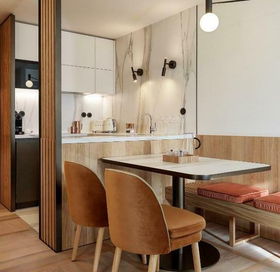 سوییت, Ea Hotel Juliš