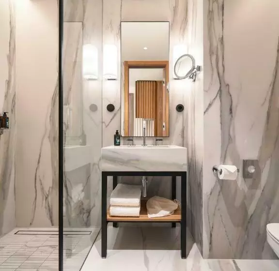 سوییت, Ea Hotel Juliš