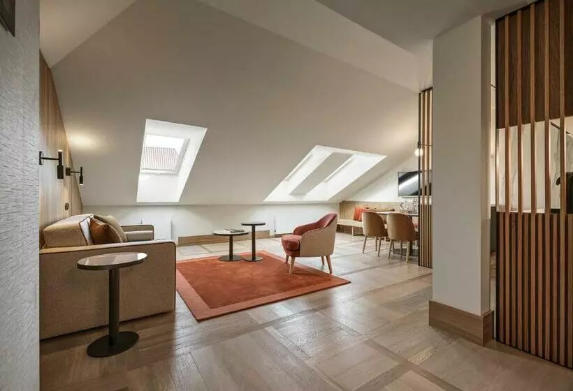 1 Bedroom Penthouse Apartment, Ea Hotel Juliš