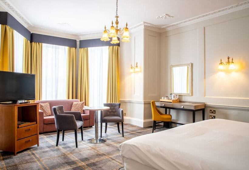 이그제큐티브 룸, Arnos Manor