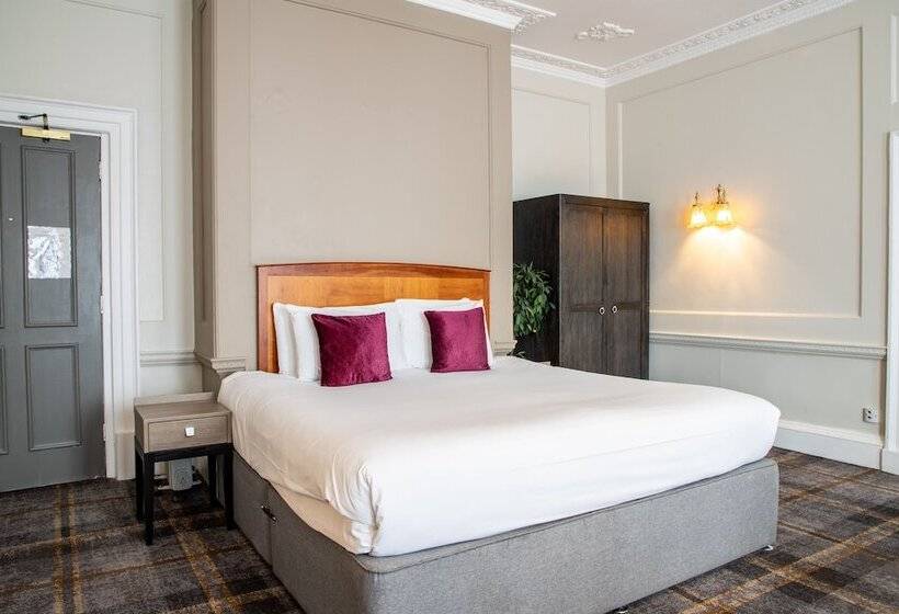 이그제큐티브 룸, Arnos Manor