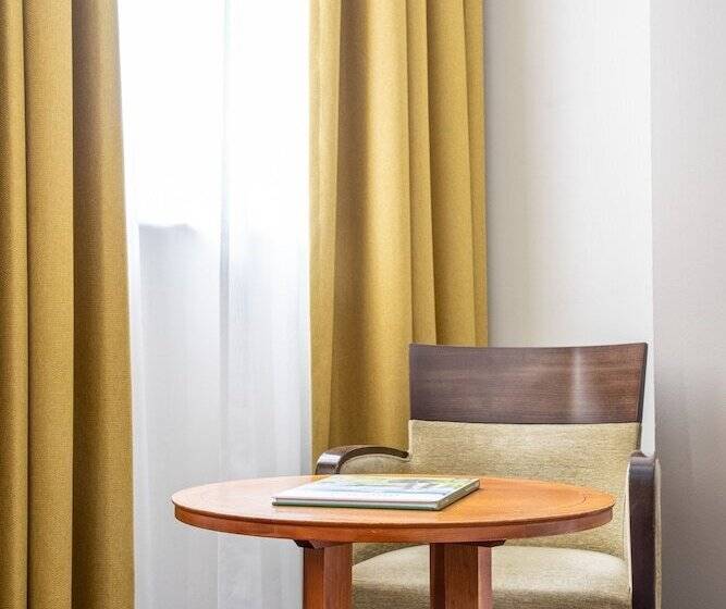 스탠다드 룸, Arnos Manor