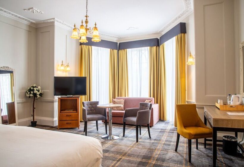 이그제큐티브 룸, Arnos Manor