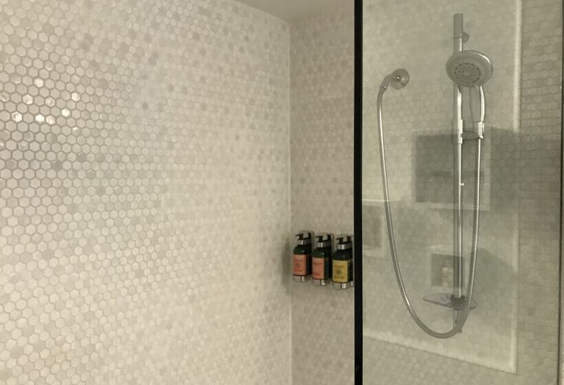 اتاق سوپریور, Auberge Saint Pierre