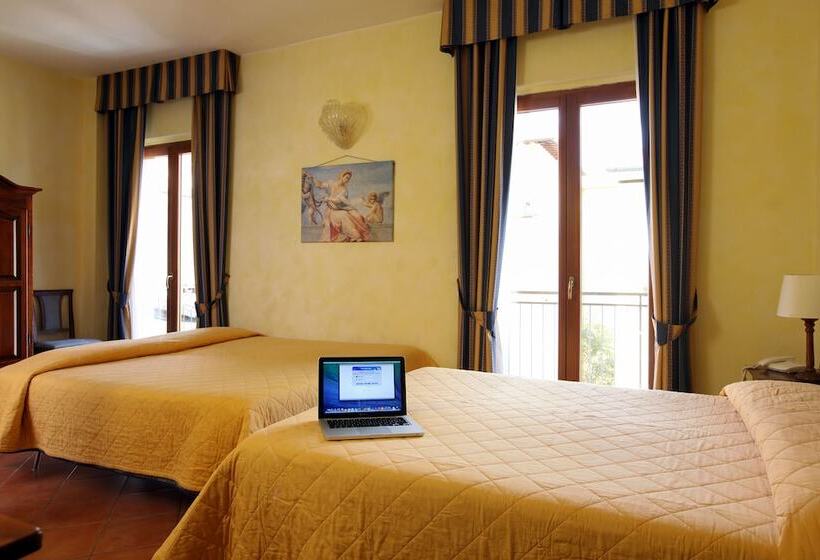 اتاق استاندارد چهار تخته, Bologna