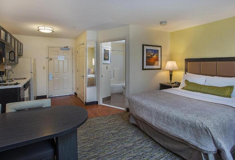 스탠다드 스튜디오, Candlewood Suites Louisville Airport By Ihg