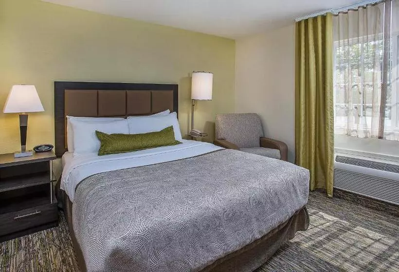 スタンダードスタジオ, Candlewood Suites Louisville Airport By Ihg