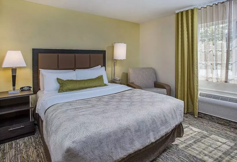 スタンダードスタジオ, Candlewood Suites Louisville Airport By Ihg