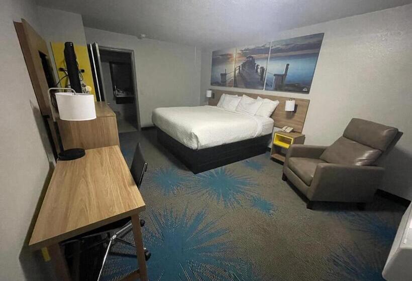 غرفة قياسية سرير كينج لذوى الإحتياجات الخاصة, Days Inn By Wyndham Savannah