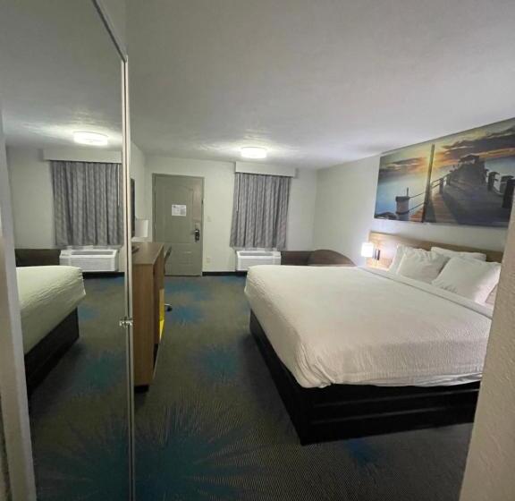 غرفة قياسية سرير كينج, Days Inn By Wyndham Savannah
