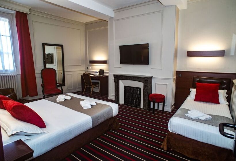 Трехместный Номер Superior, De L'univers