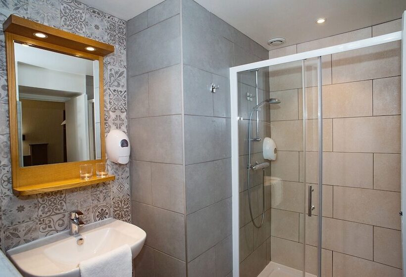 Номер Комфорт, De L'univers