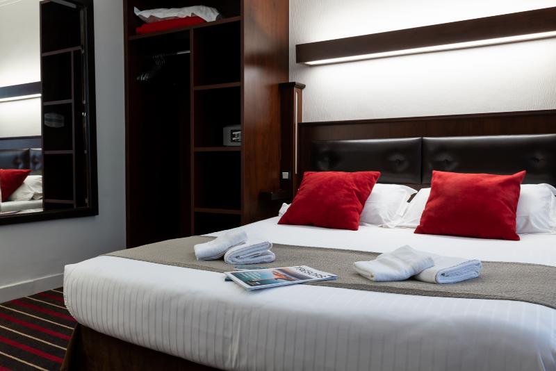 Номер Комфорт, De L'univers