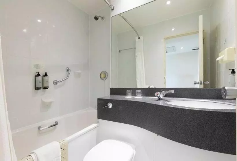 اتاق استاندارد, Holiday Inn Cardiff City, An Ihg
