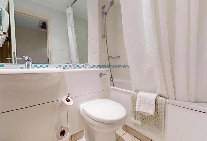 标准间, Holiday Inn Cardiff City, An Ihg