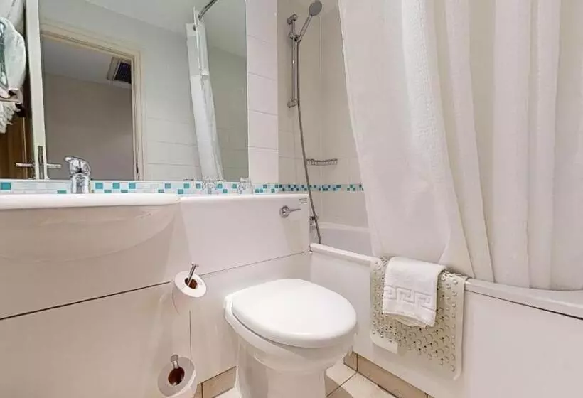 اتاق استاندارد, Holiday Inn Cardiff City, An Ihg