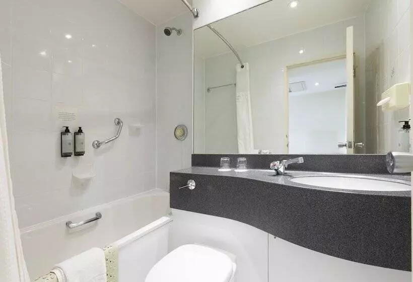 اتاق استاندارد, Holiday Inn Cardiff City, An Ihg