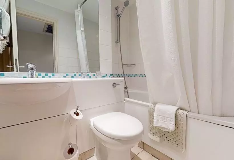 اتاق استاندارد, Holiday Inn Cardiff City, An Ihg