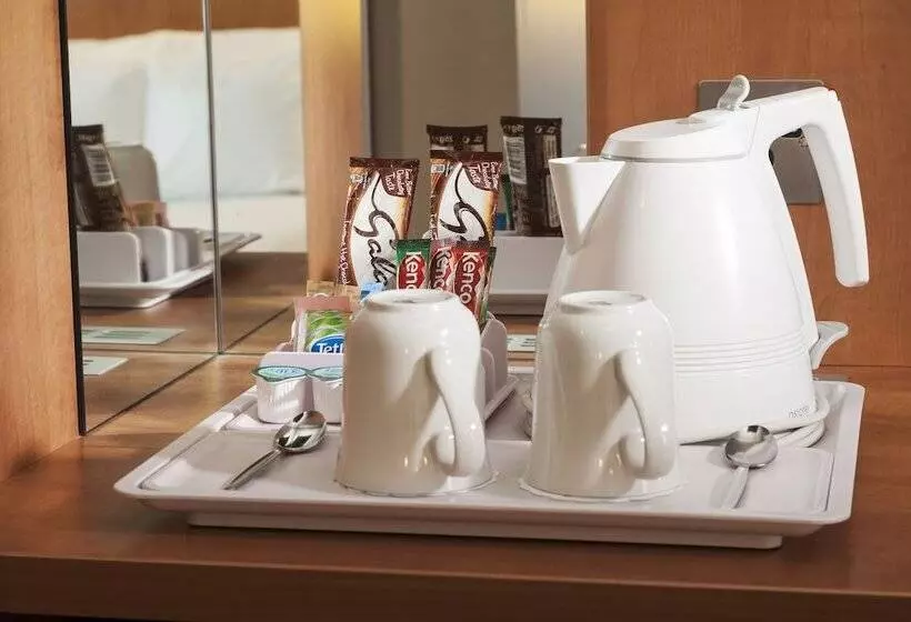 اتاق استاندارد, Holiday Inn Cardiff City, An Ihg