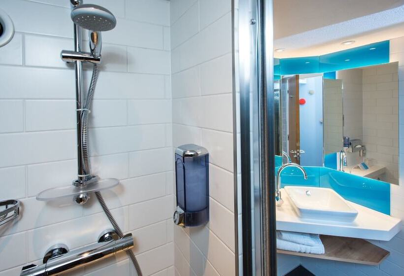 标准间, Holiday Inn Express Cardiff Bay, An Ihg